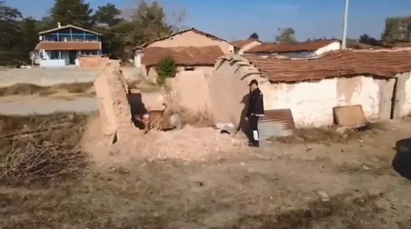 14 yıl sonra korkunç itiraf! Ağabeyini öldürüp temele gömmüştü! 'Korktum kürekle vurdum'